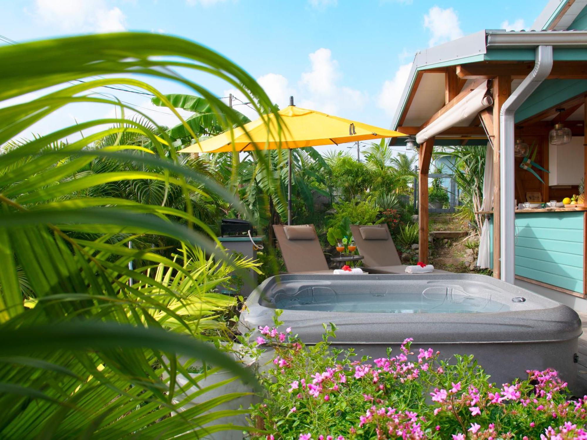 Bungalows Ti Lodge Martinique - Pres De La Plage Avec Jacuzzi Prive Sainte-Luce Exterior photo